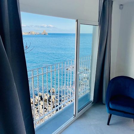 La Finestra Sul Mare Aci Castello Exterior foto