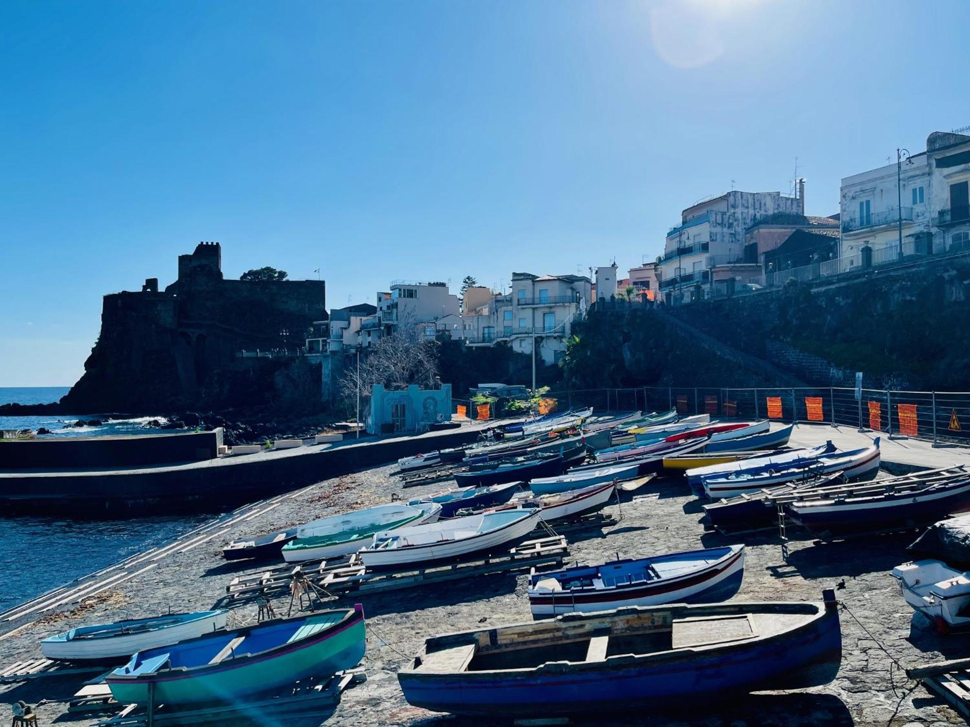 La Finestra Sul Mare Aci Castello Exterior foto